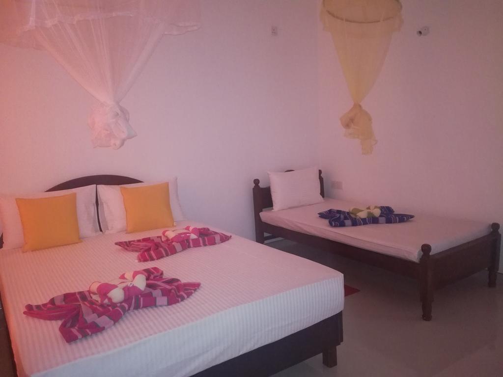 The Sigiri Roar Apartment Sigiriya Exterior photo